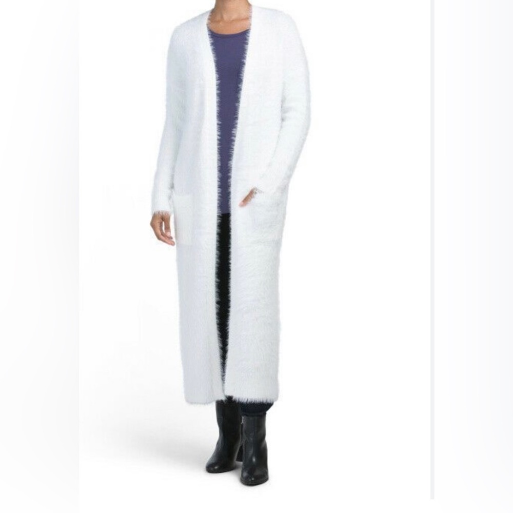 NWOT BB Dakota Cream Fuzzy Cardigan